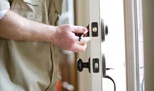City Locksmith Store Kenmore, WA 425-492-9195 City Locksmith Store Kenmore, WA 425-492-9195 - 9-Locks-Change